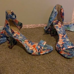 Jessica simpson heels